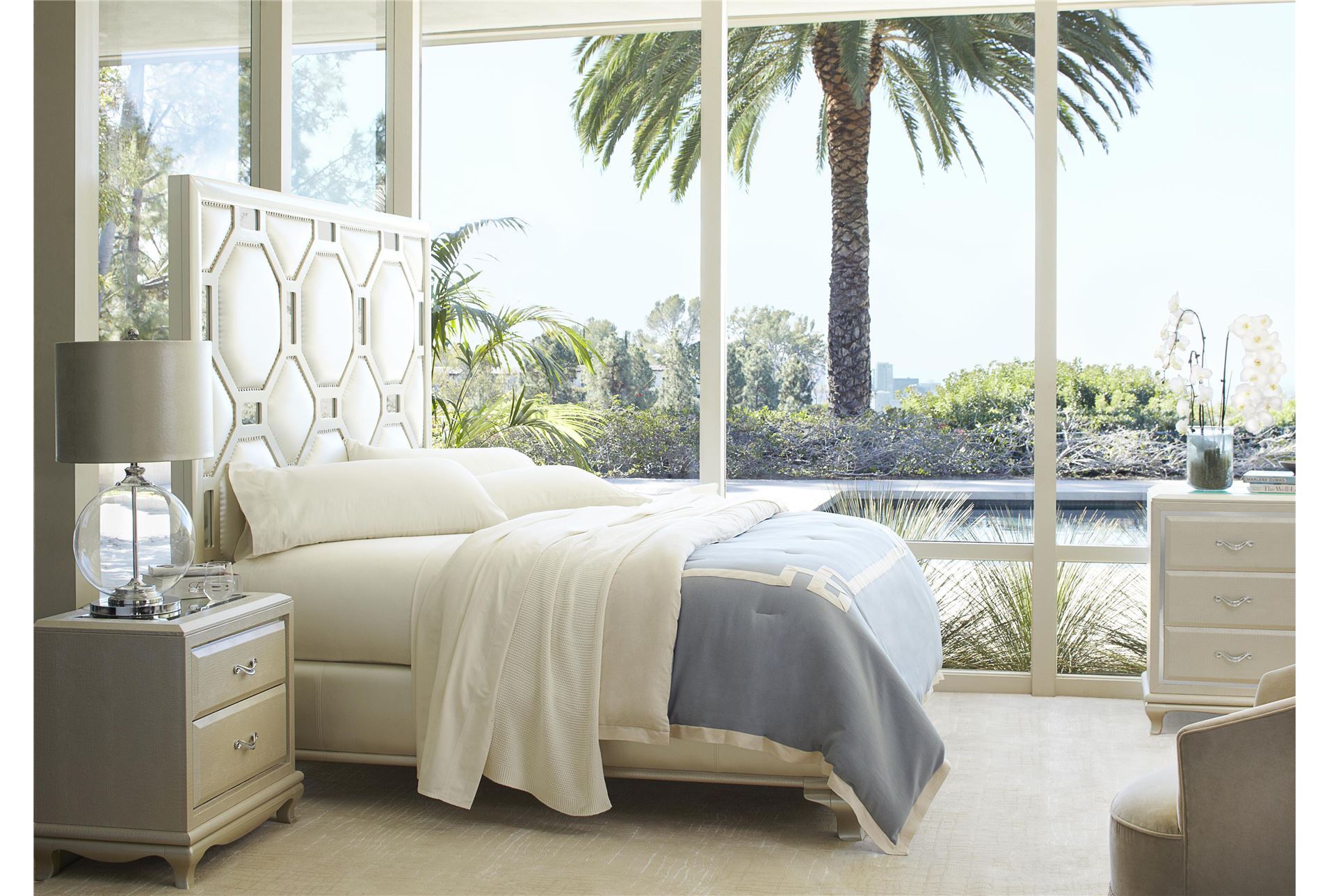 After Eight Pearl Queen Size White Bed