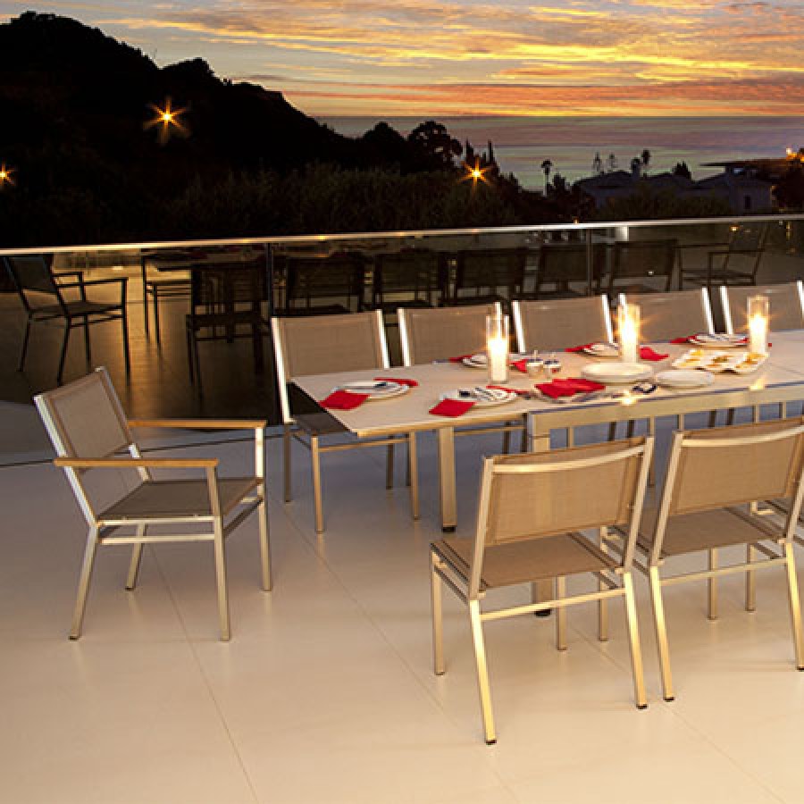 barlow-rectangular-ouutdoor-dining-table