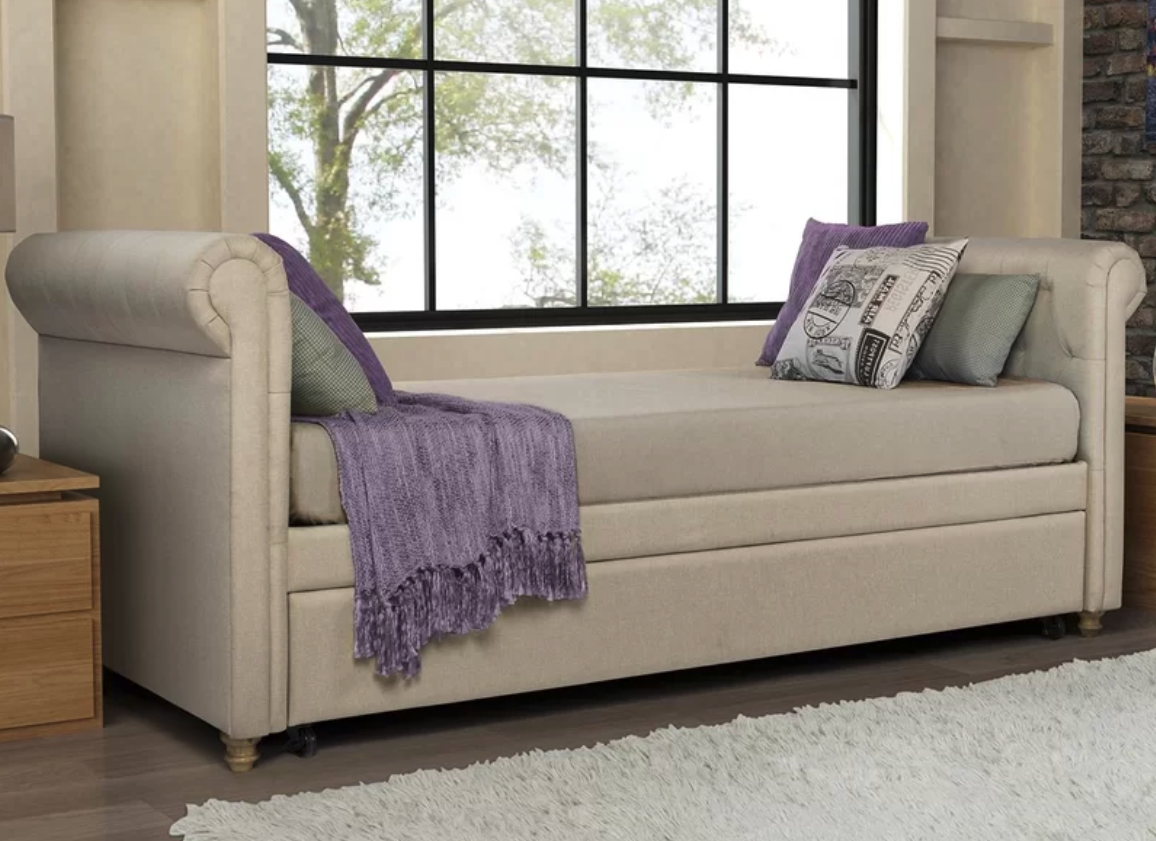 beige-daybed