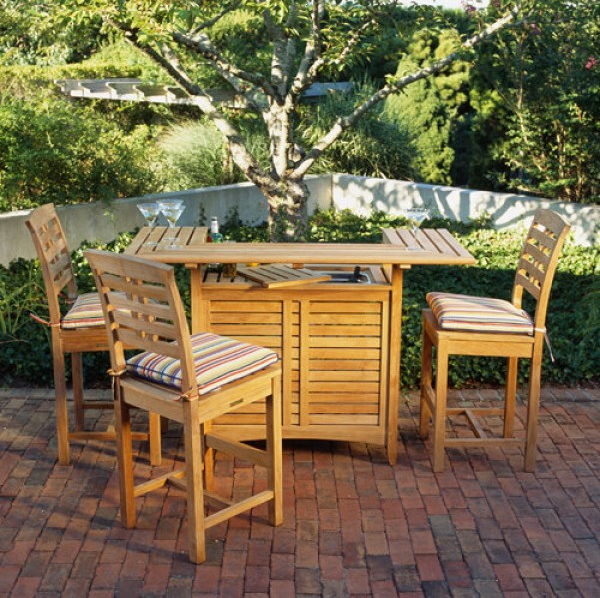 demi lune outdoor patio bar