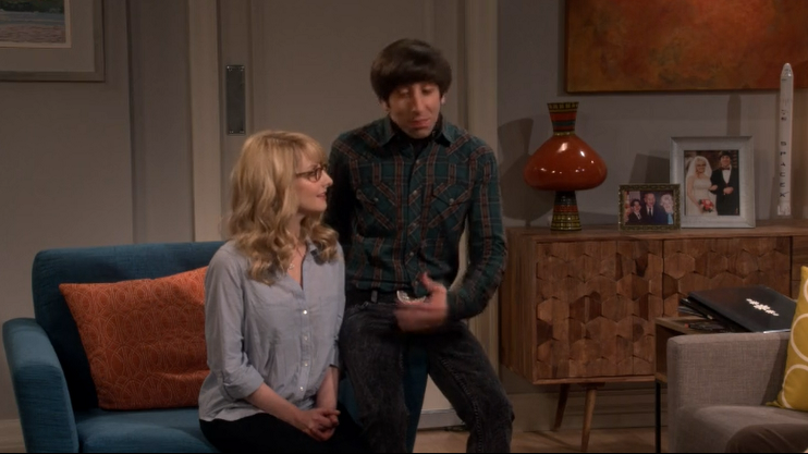 hownard-and-bernadette-new-living-room