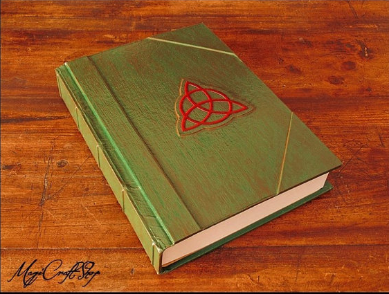 the-book-of-shadows-replica
